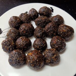 Black Til Laddu